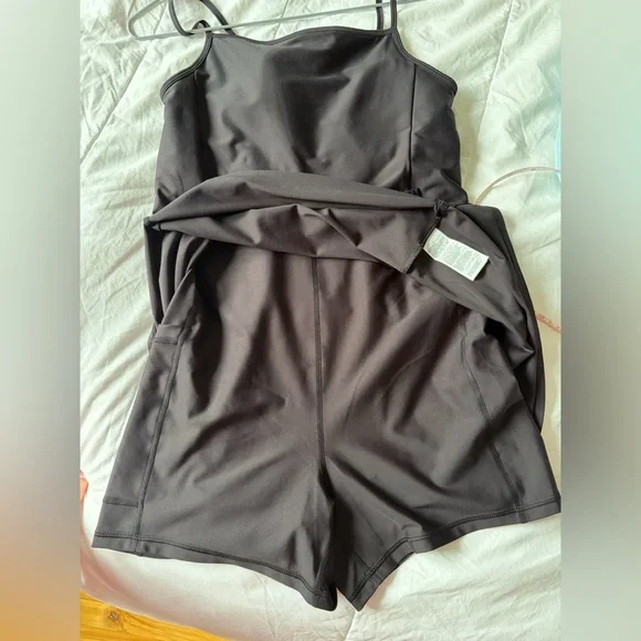 Athletic Dress - Picture 6 of 7